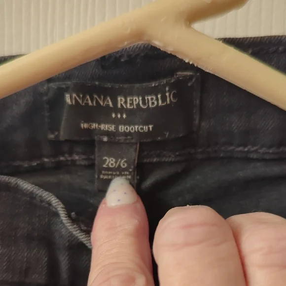 Banana Republic Women's Black Straight Leg Jeans - Picture 2 of 6